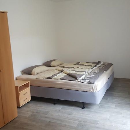 Apartman U Cerveneho Kostela เตปลิตเซ ภายนอก รูปภาพ